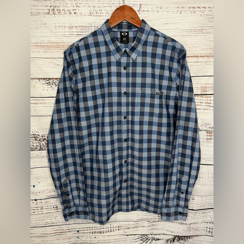 Oakley Plaid Blue Regular Fit Button Up Lightweight Long Sleeve Shirt Size XL